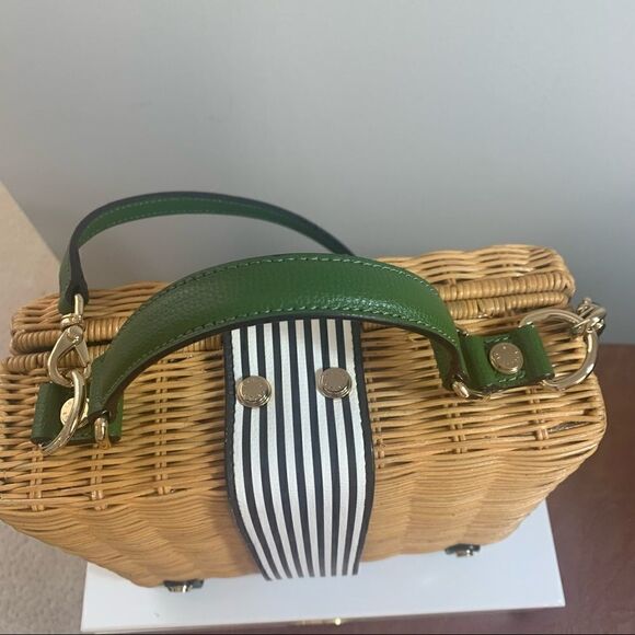 Henri Bendel Montauk Wicker Lunch Box - Picture 4 of 12